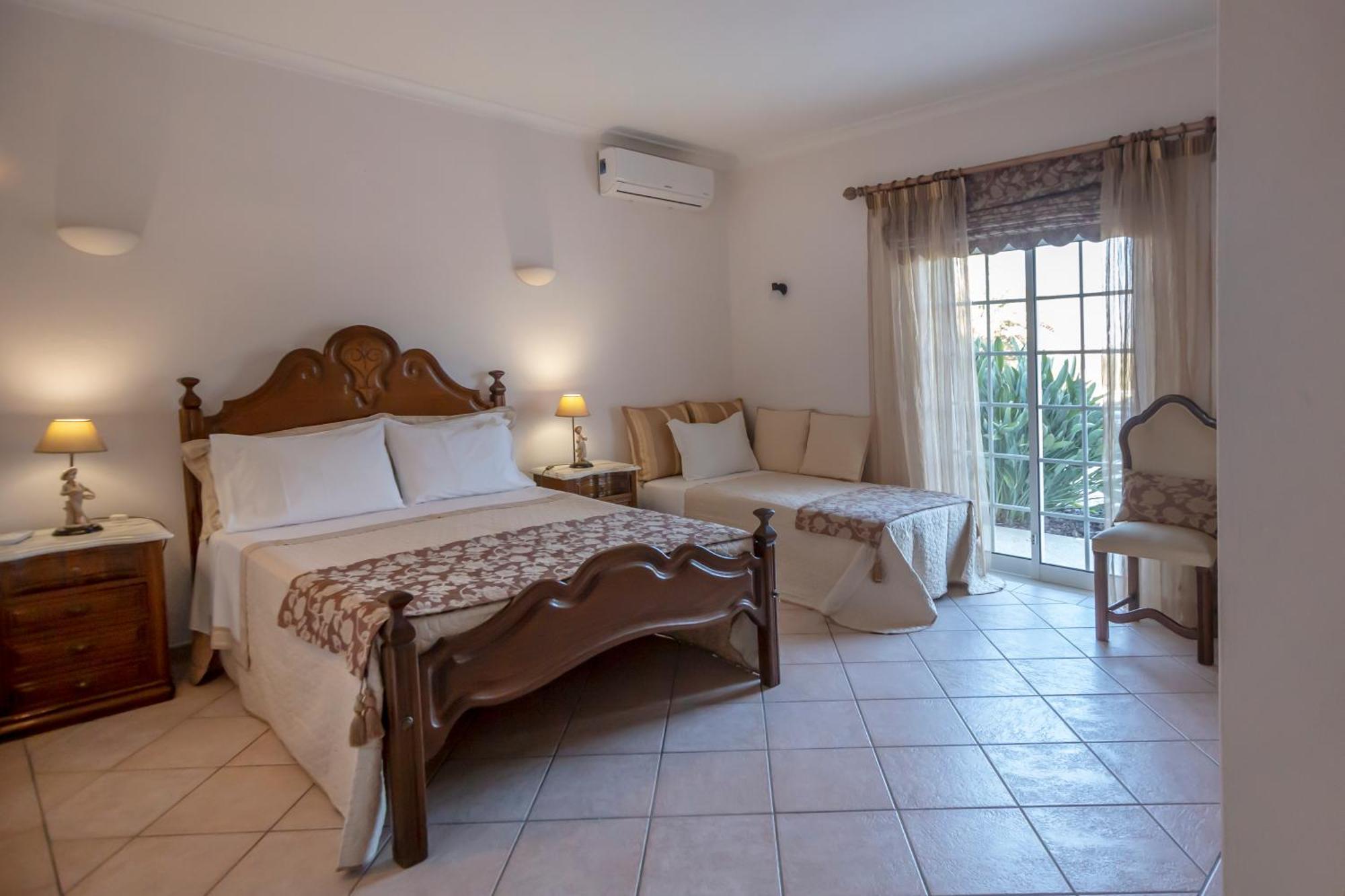 Al Meida Guesthouse Албуфейра Екстериор снимка