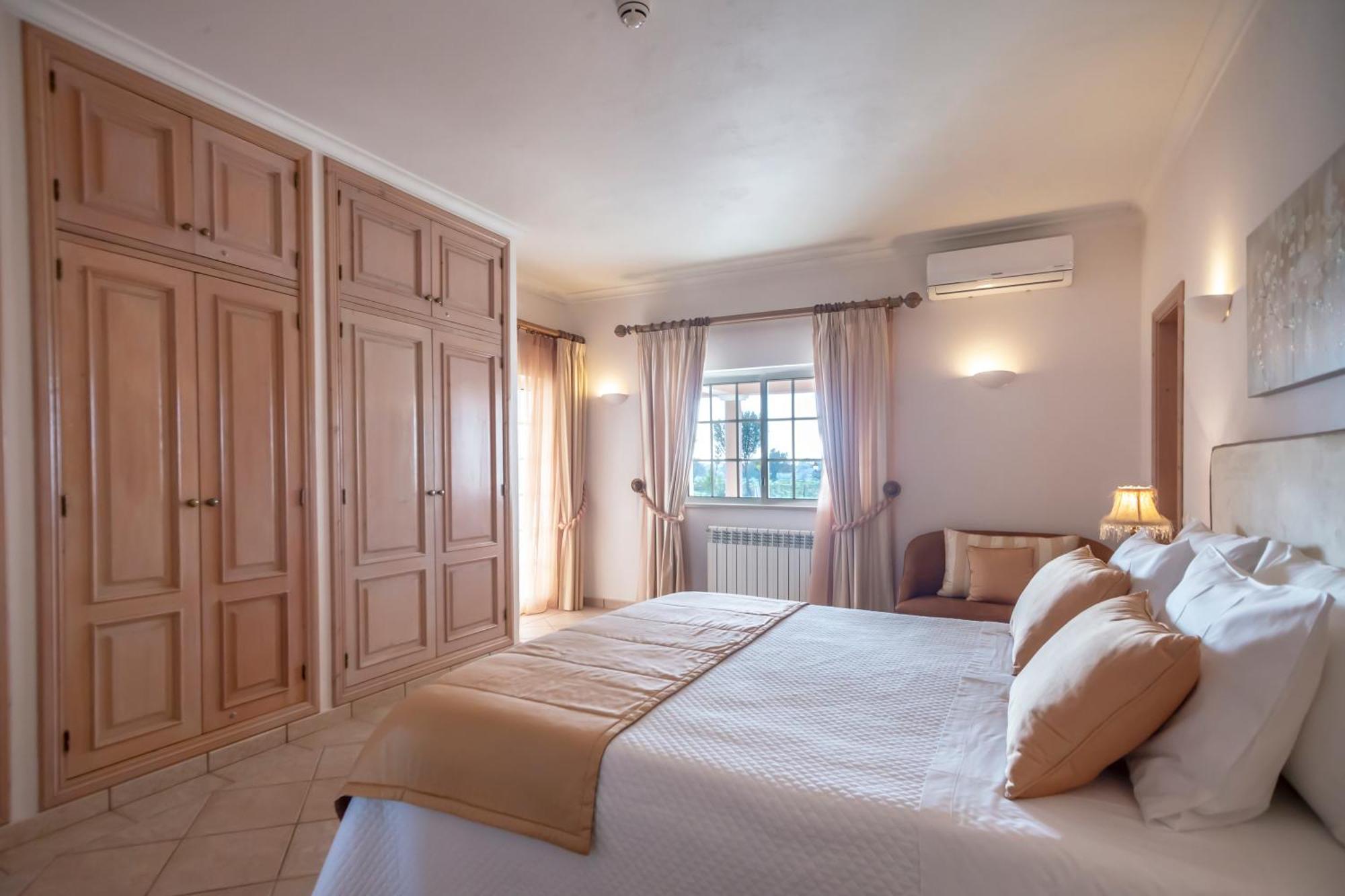 Al Meida Guesthouse Албуфейра Екстериор снимка