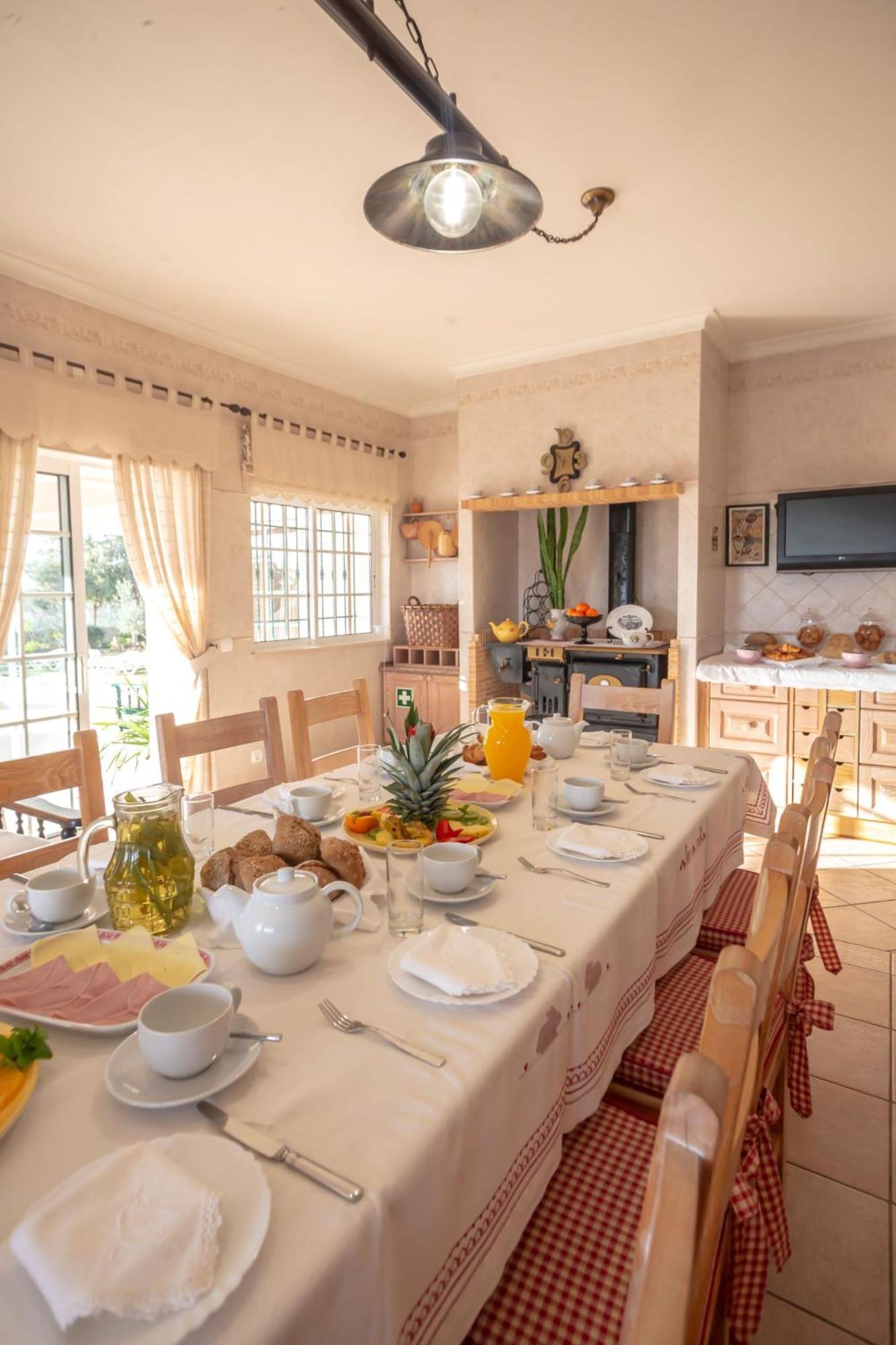 Al Meida Guesthouse Албуфейра Екстериор снимка